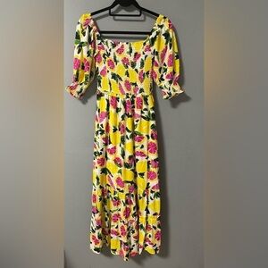 NWT Steve Madden Challis Midi Dress in a Grapefruit Print. Size X-Small